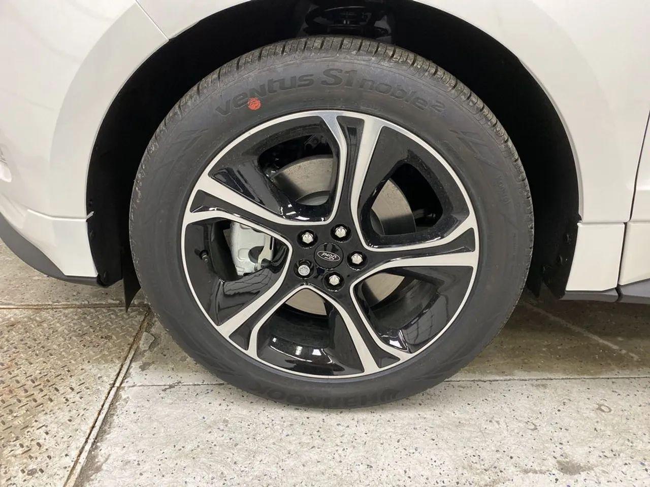 2020 Ford Edge ST-2