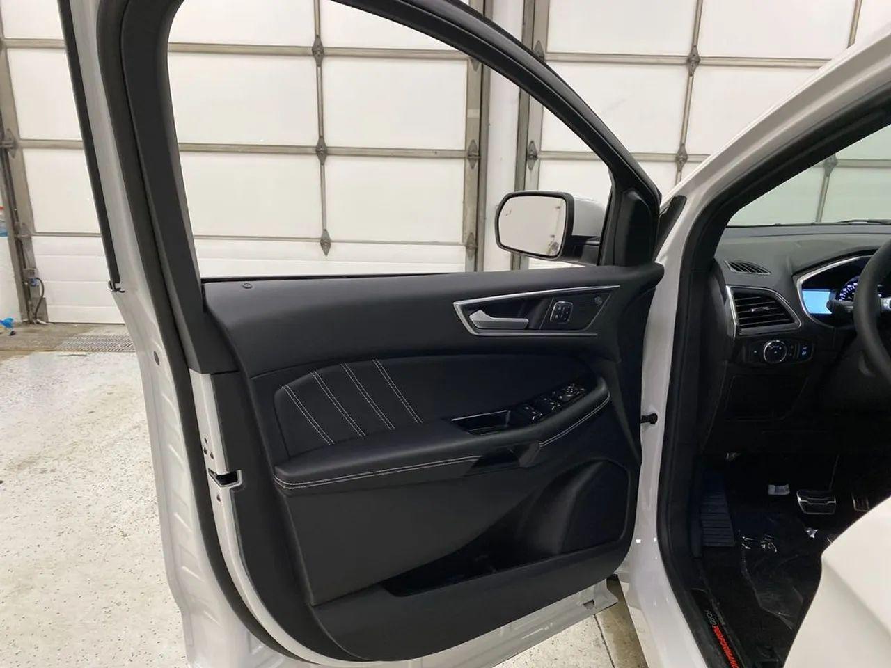 2020 Ford Edge ST-3