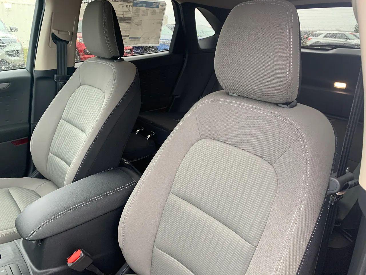 2020 Ford Escape S-4