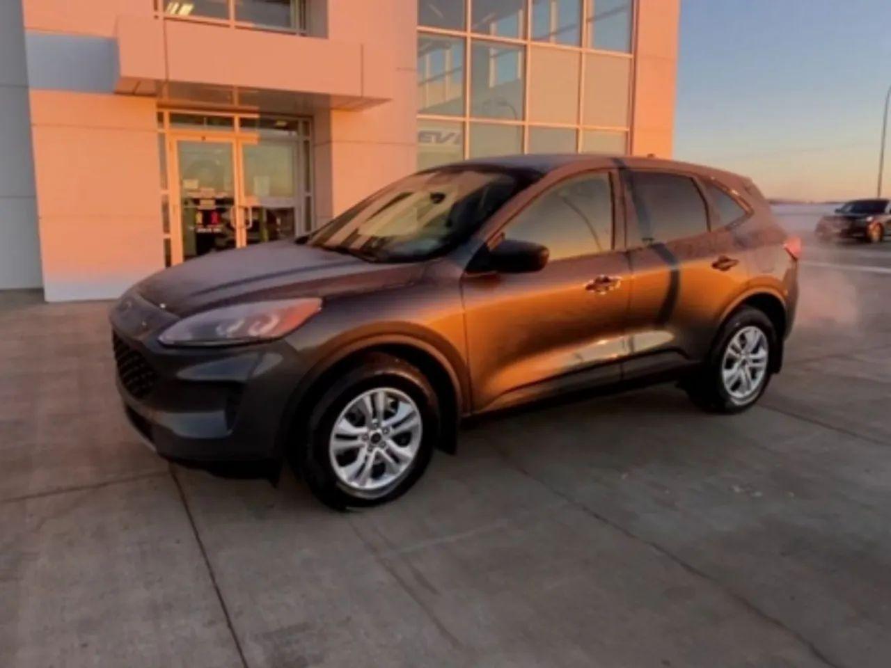 2020 Ford Escape S-3
