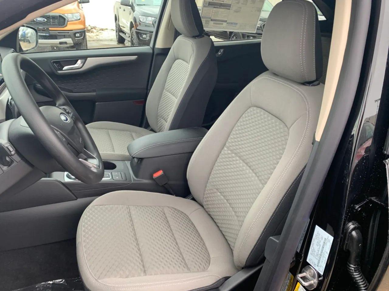 2020 Ford Escape SE-4
