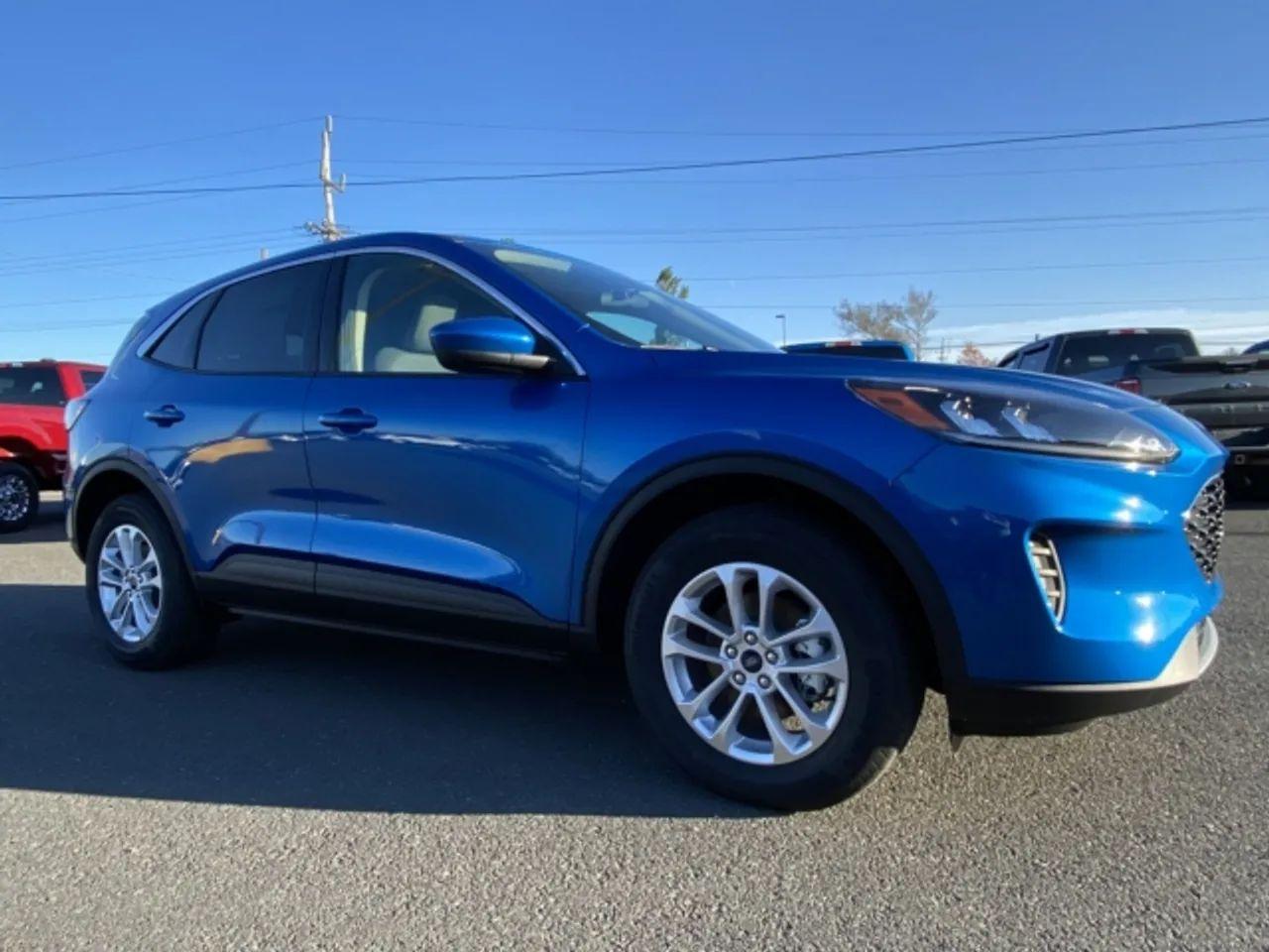 2020 Ford Escape SE-3