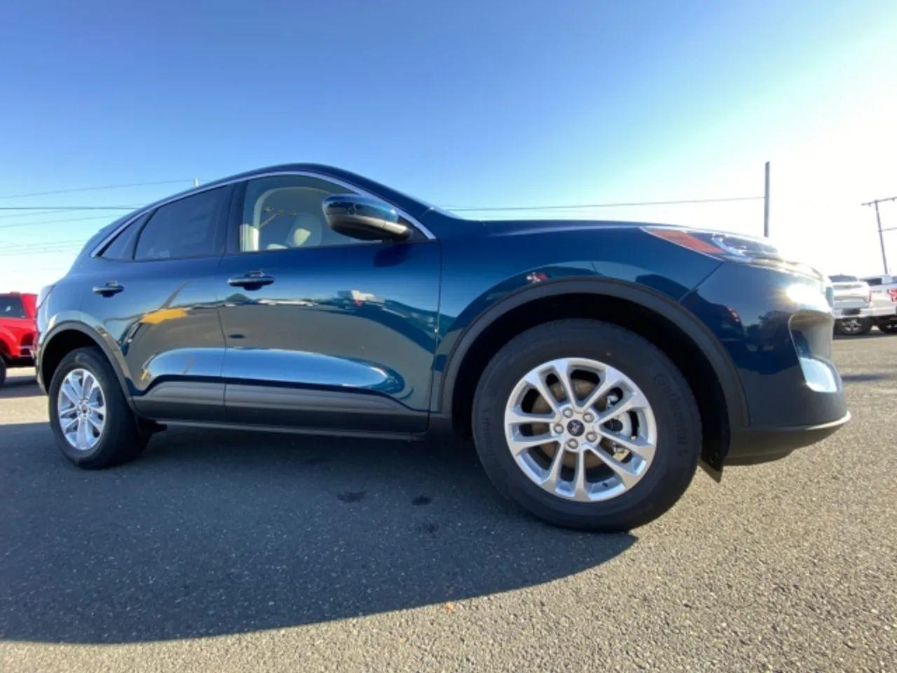 2020 Ford Escape SE-3