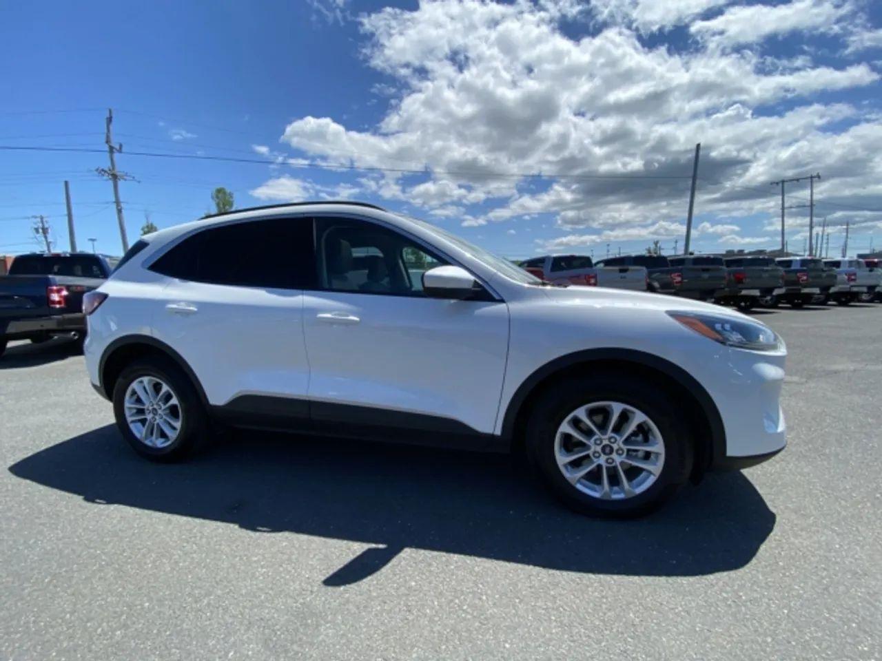 2020 Ford Escape SE-3