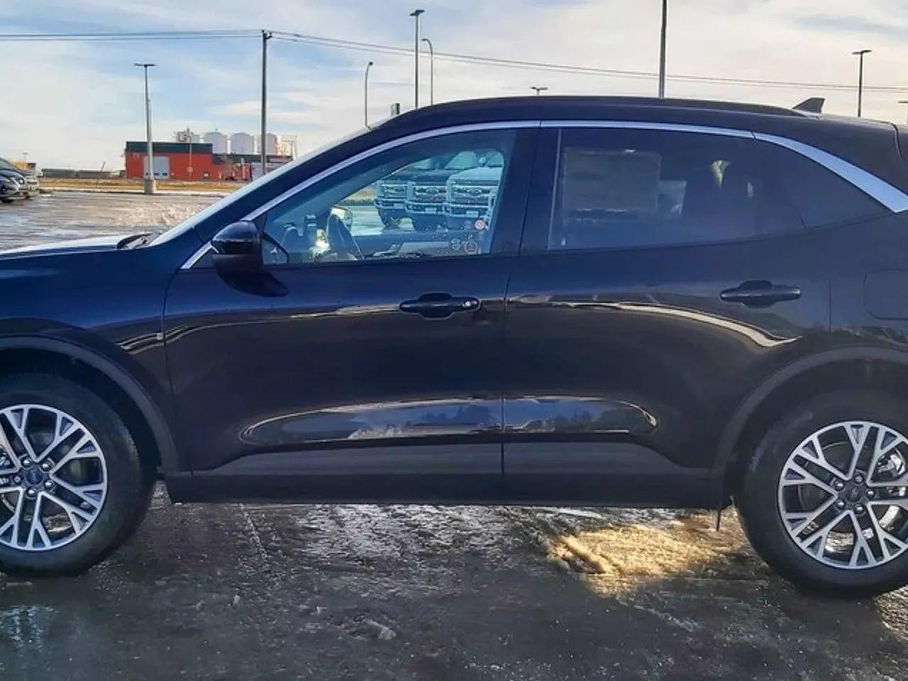 2020 Ford Escape SEL-4