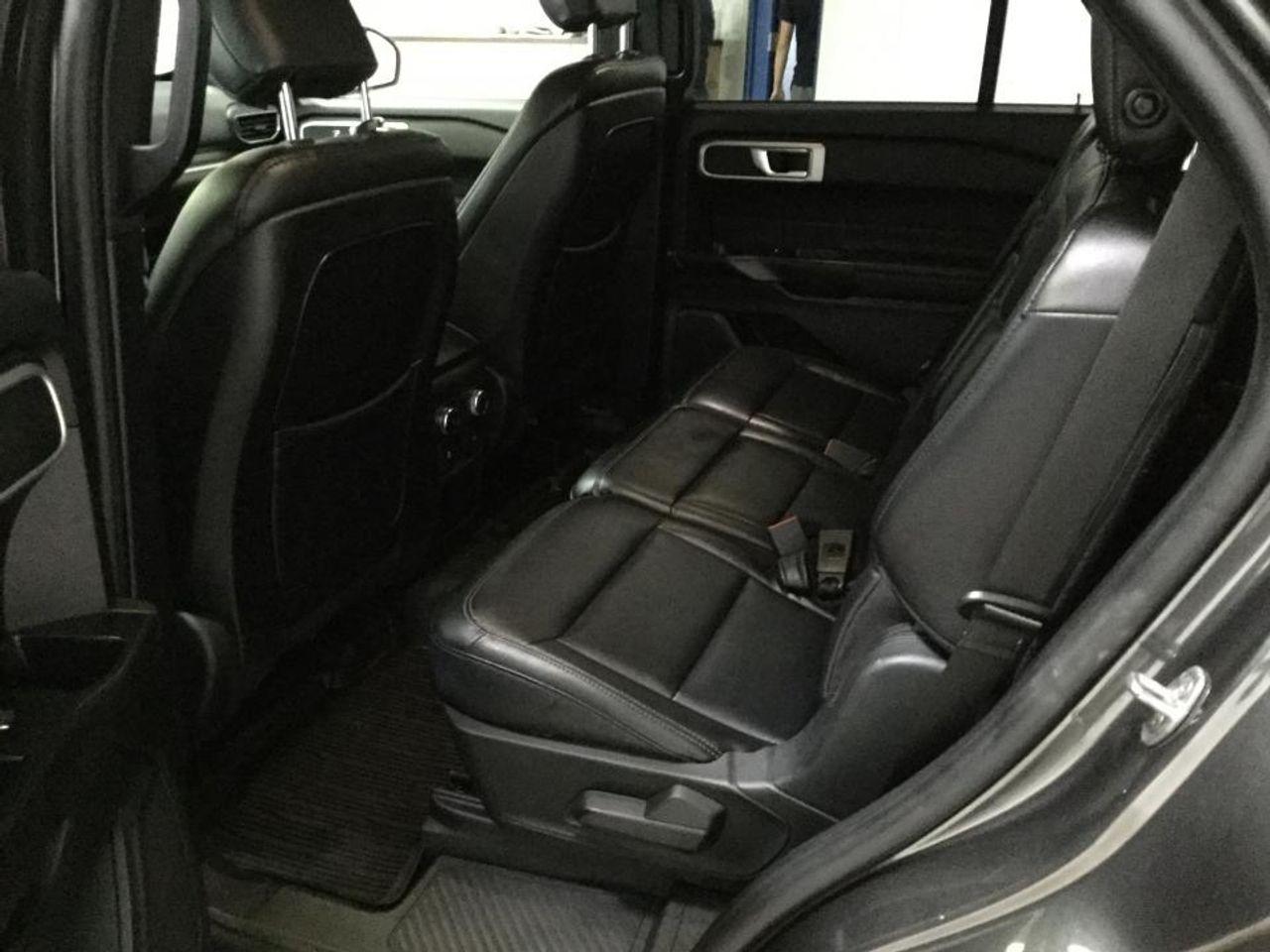 2020 Ford Explorer -4