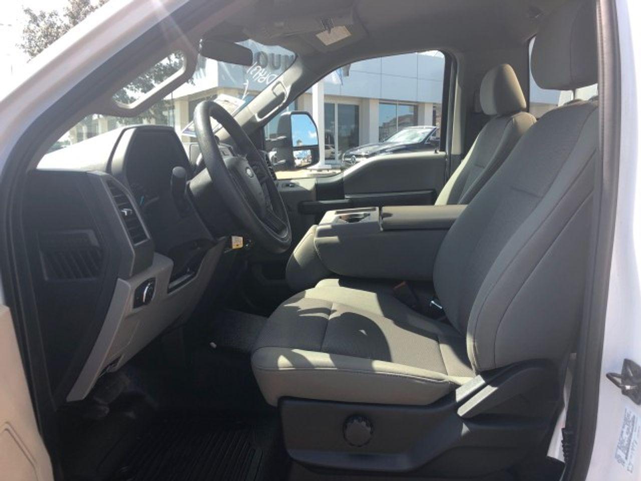 2020 Ford F-550 SEL XL-3