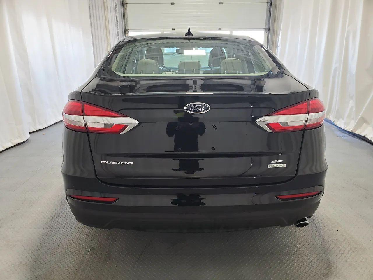 2020 Ford Fusion SE-4