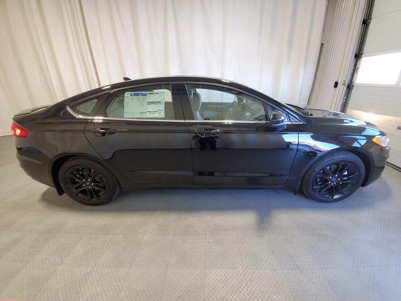 2020 Ford Fusion SE-2