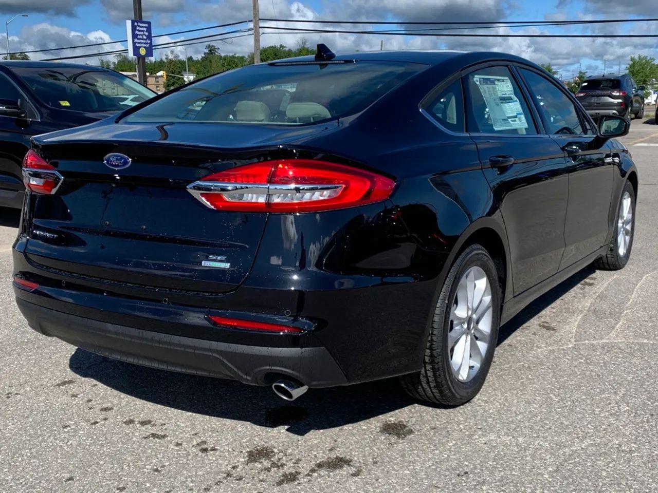 2020 Ford Fusion SE-2