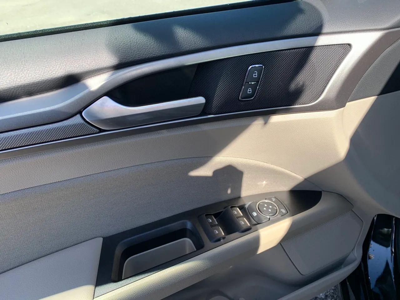 2020 Ford Fusion SE-3