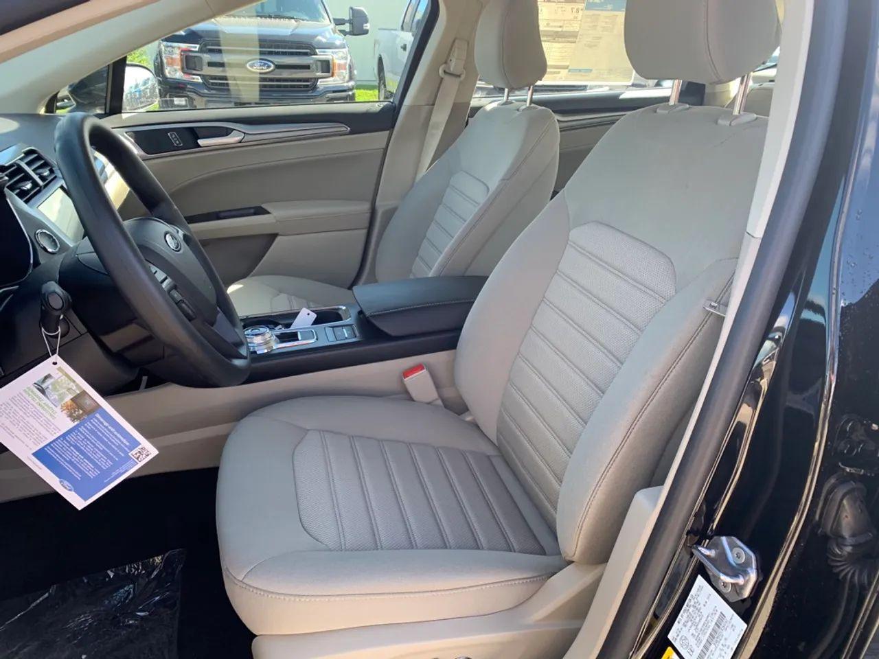 2020 Ford Fusion SE-4