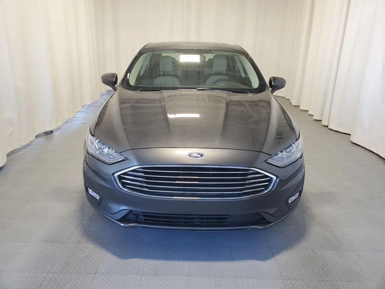 2020 Ford Fusion SE-2