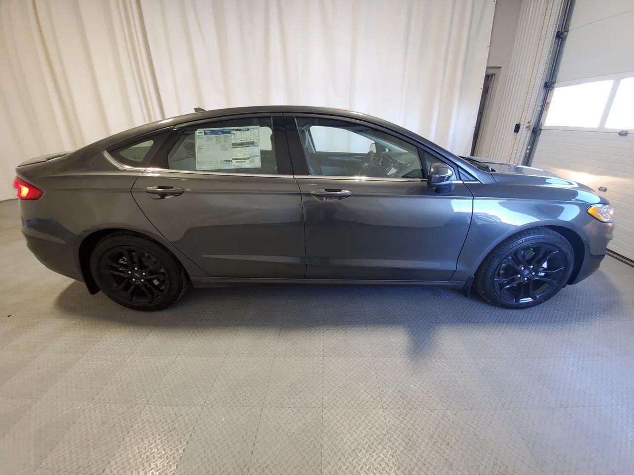 2020 Ford Fusion SE-3