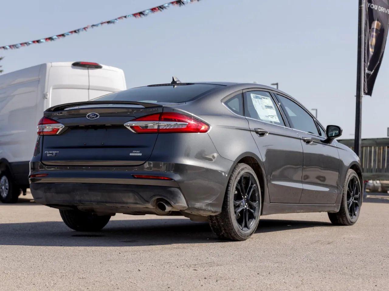 2020 Ford Fusion SE-4