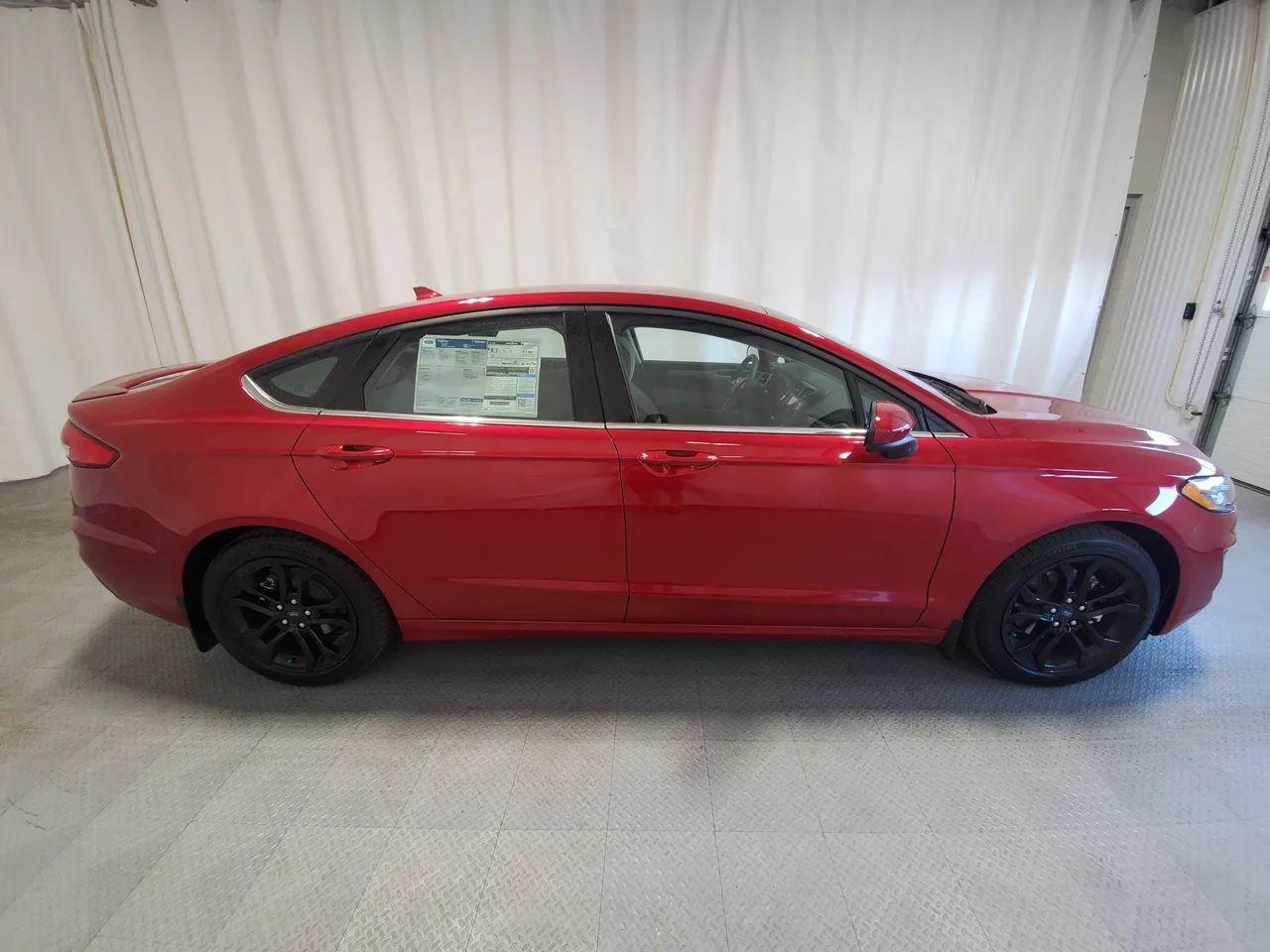 2020 Ford Fusion SE-2