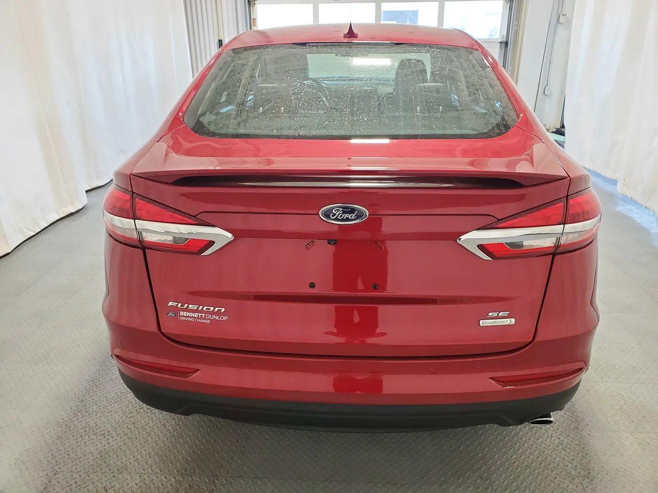 2020 Ford Fusion SE-4