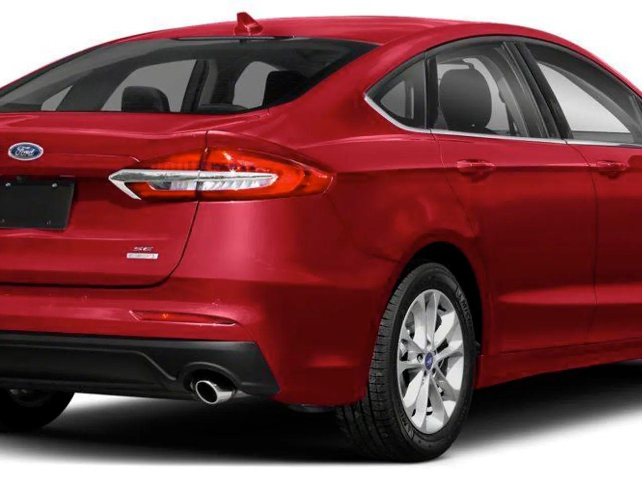 2020 Ford Fusion SE-2