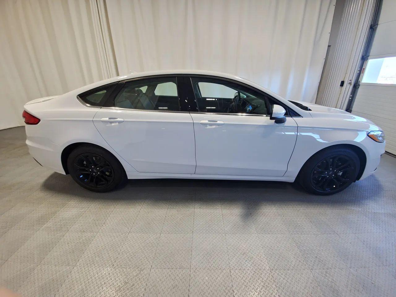 2020 Ford Fusion SE-2