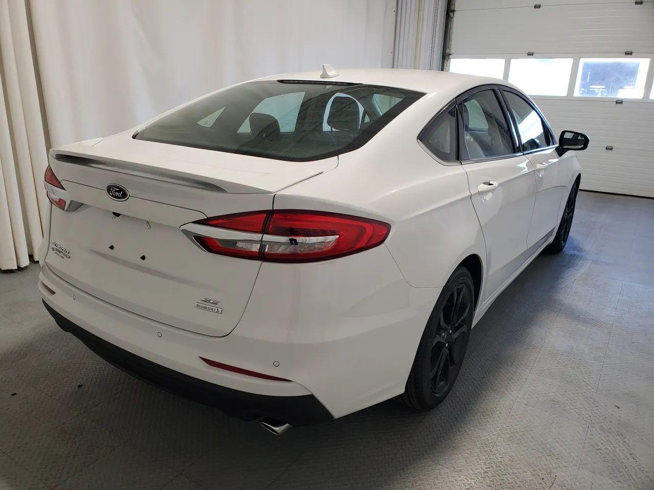 2020 Ford Fusion SE-3