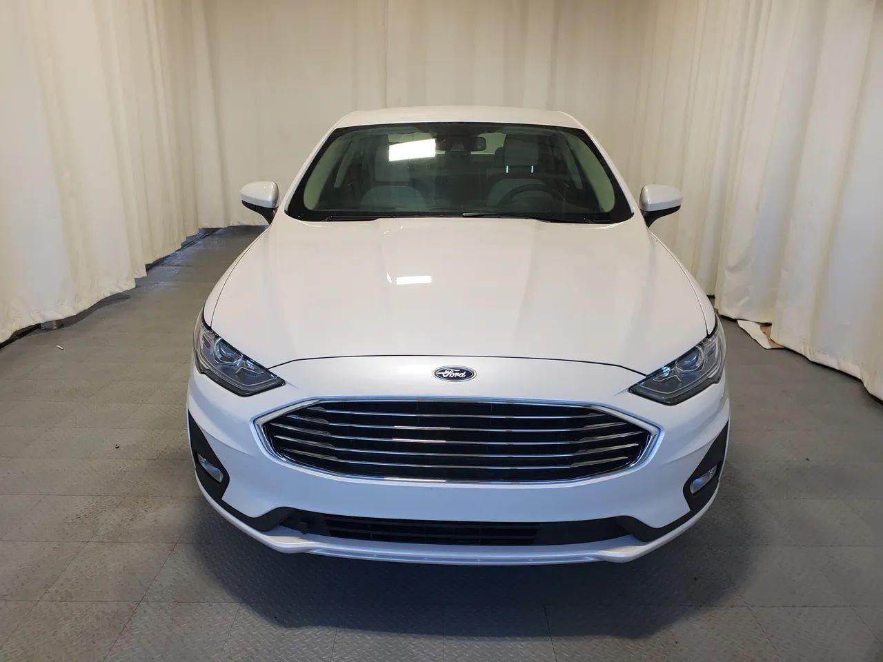 2020 Ford Fusion SE-2