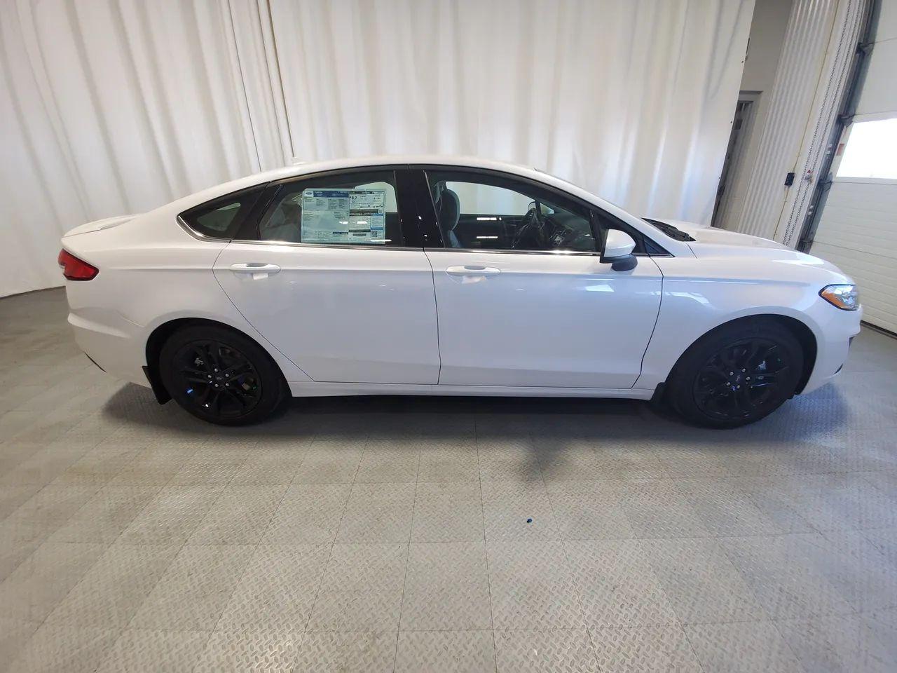 2020 Ford Fusion SE-3
