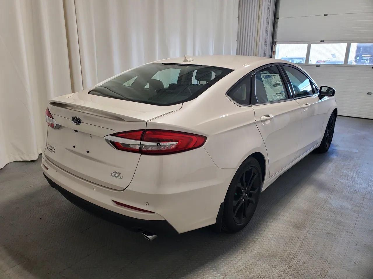 2020 Ford Fusion SE-4