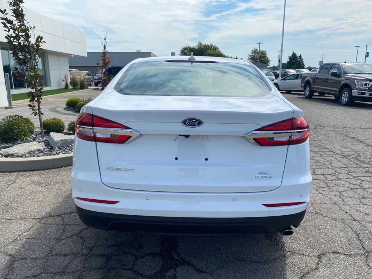 2020 Ford Fusion SE-2
