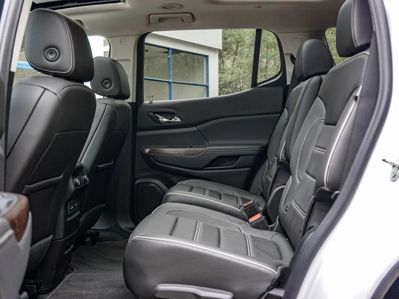 2020 GMC Acadia Denali-4