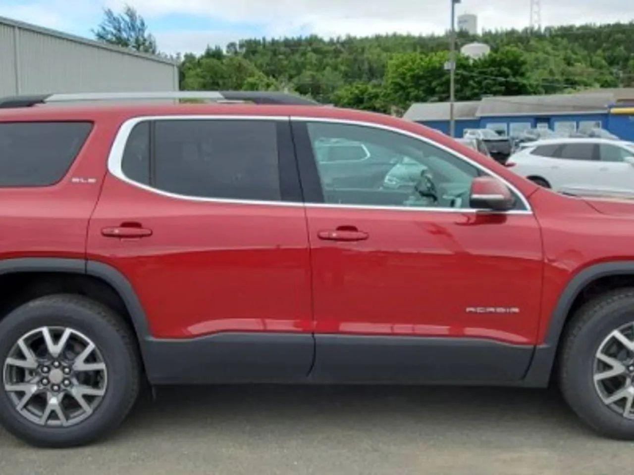 2020 GMC Acadia SLE1-3