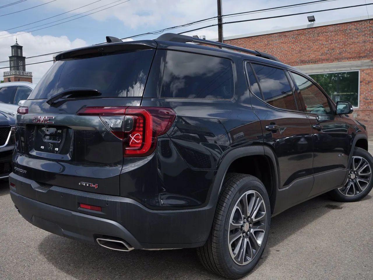 2020 GMC Acadia SLE2-4