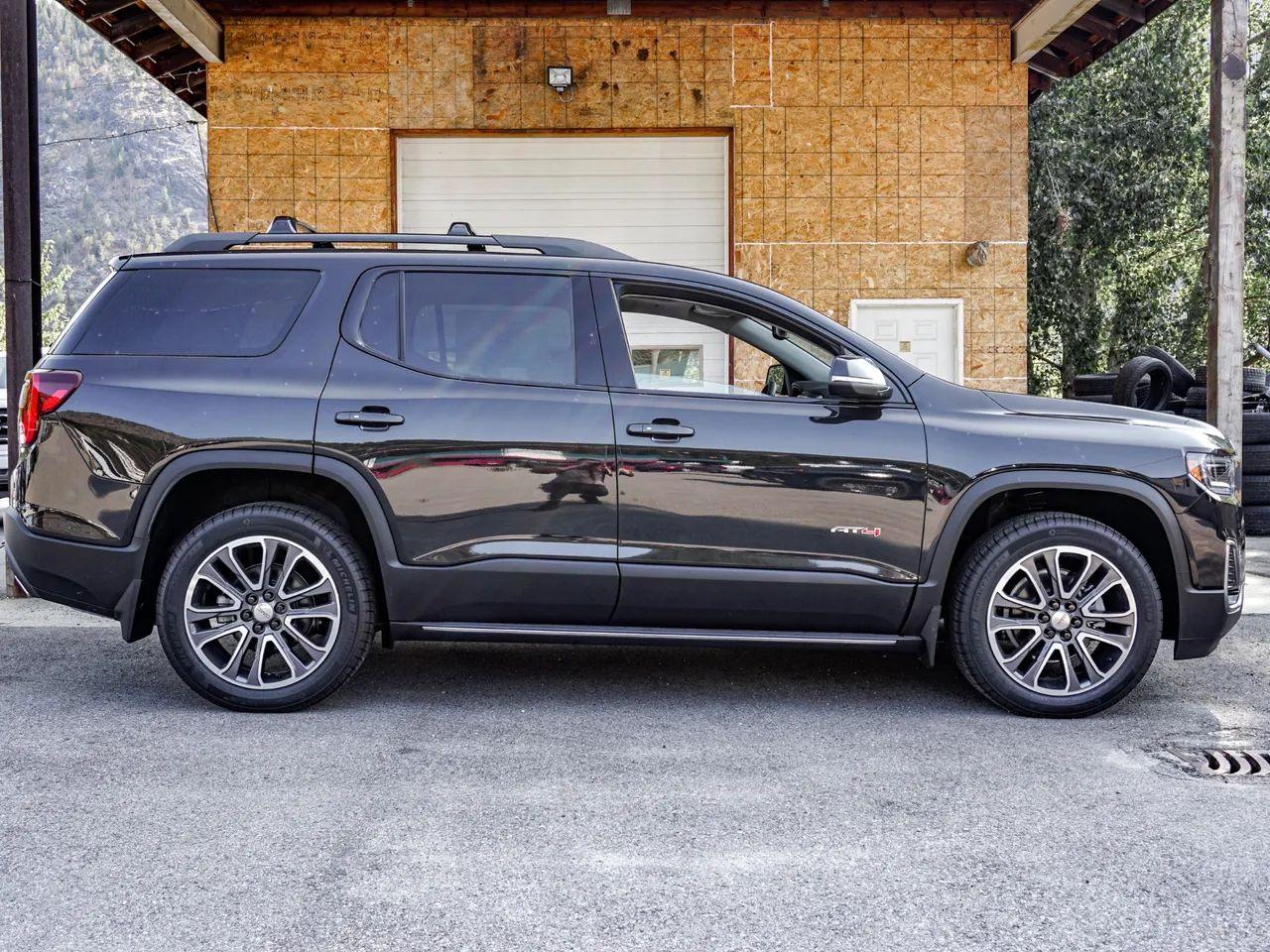 2020 GMC Acadia SLE2-4