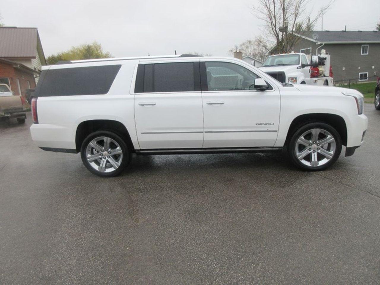 2020 GMC Yukon XL Denali-2