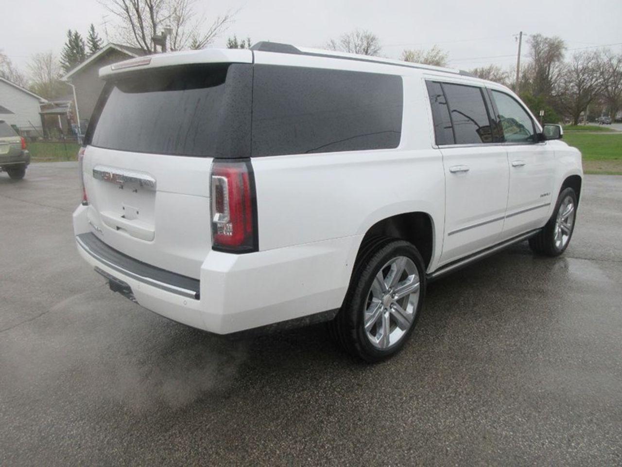 2020 GMC Yukon XL Denali-3