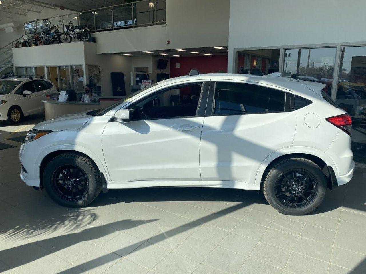 2020 Honda HR-V Touring-1