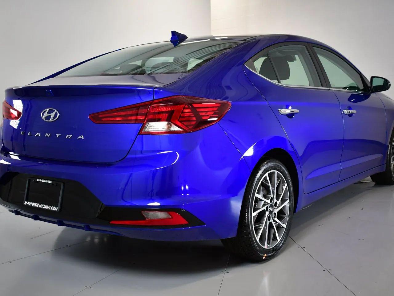 2020 Hyundai Elantra Luxury-4
