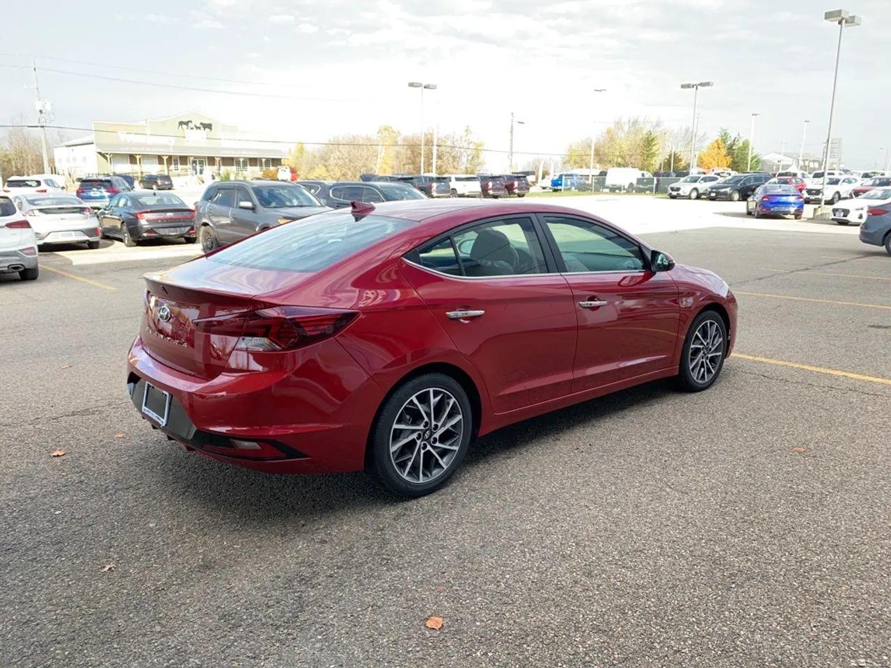 2020 Hyundai Elantra Luxury-4