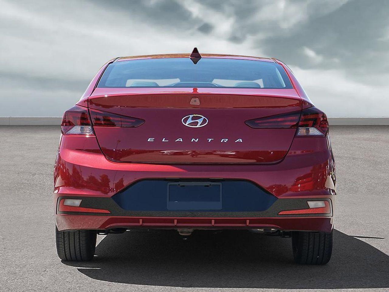 2020 Hyundai Elantra Luxury-4
