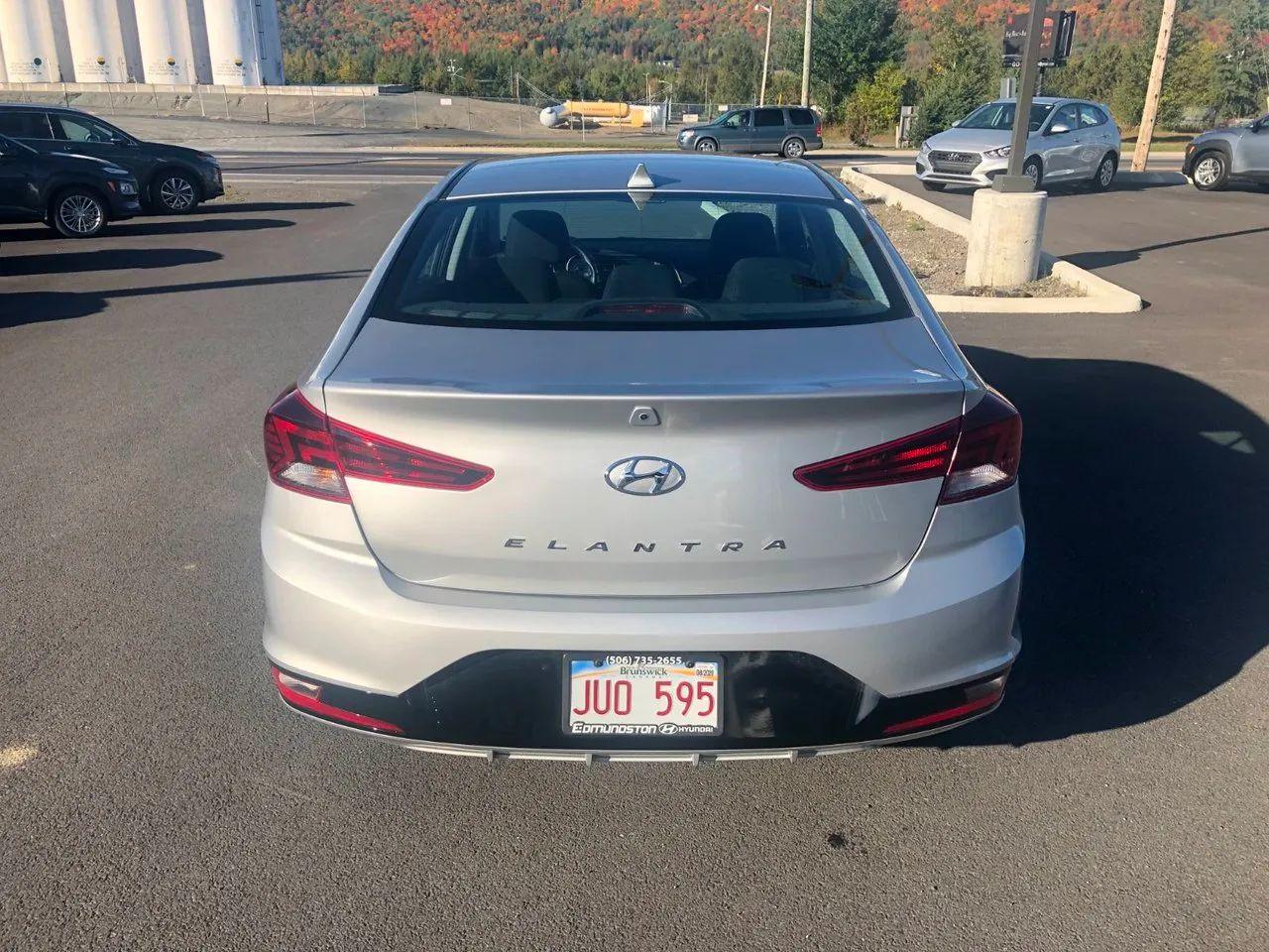2020 Hyundai Elantra Preferred-4