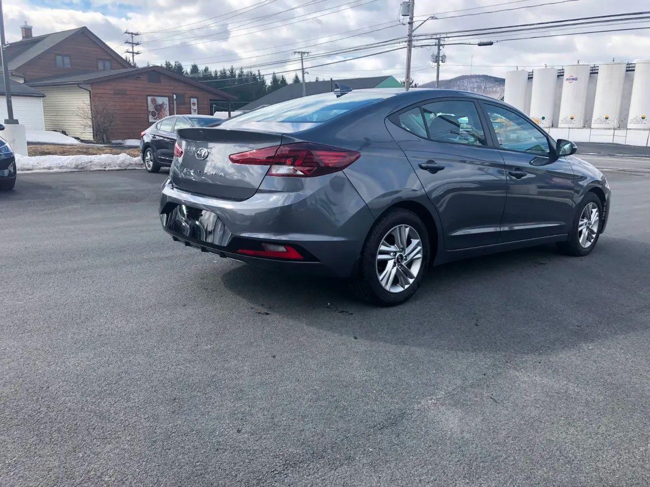 2020 Hyundai Elantra Preferred-4