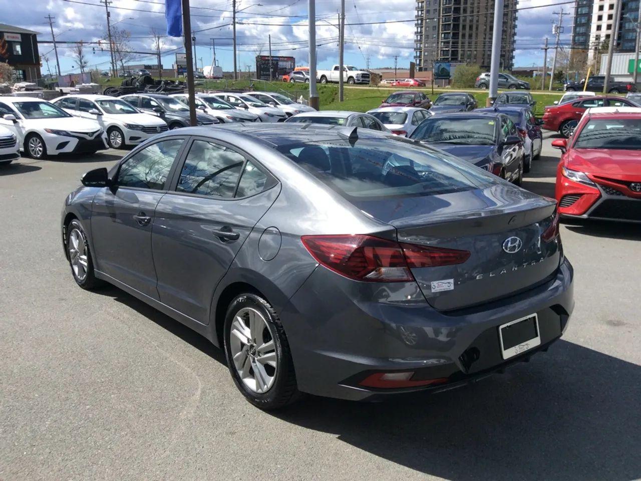 2020 Hyundai Elantra Preferred-4