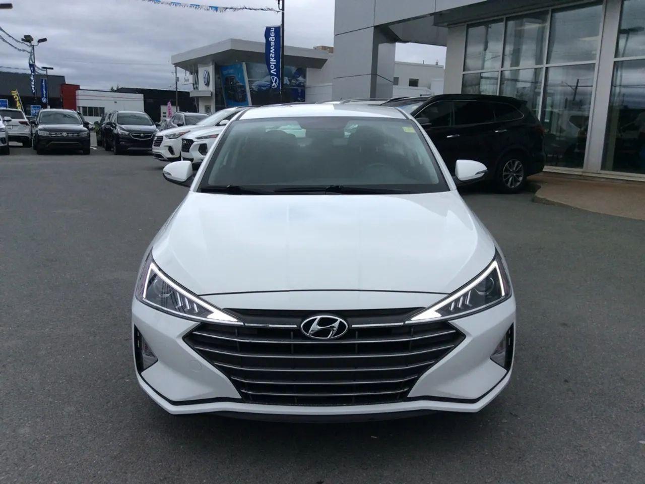 2020 Hyundai Elantra Preferred-1