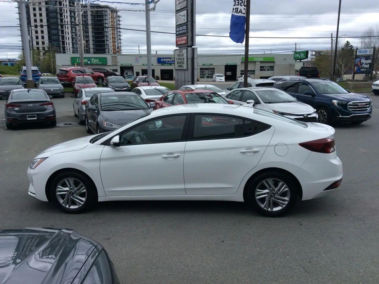 2020 Hyundai Elantra Preferred-3
