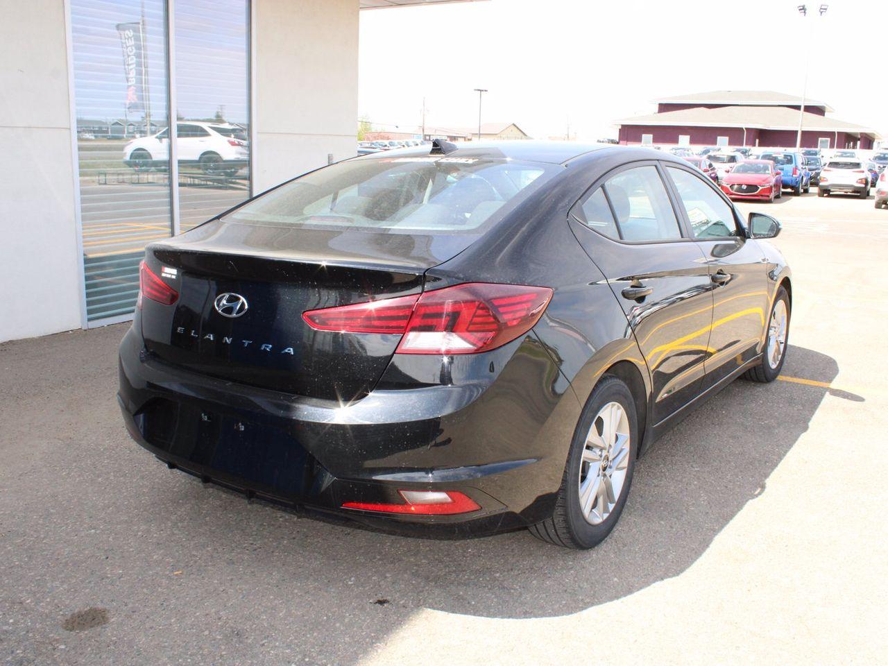 2020 Hyundai Elantra Preferred-2