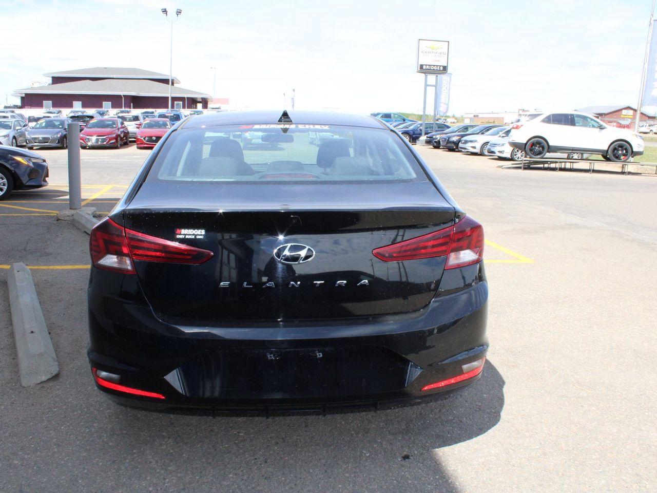 2020 Hyundai Elantra Preferred-3