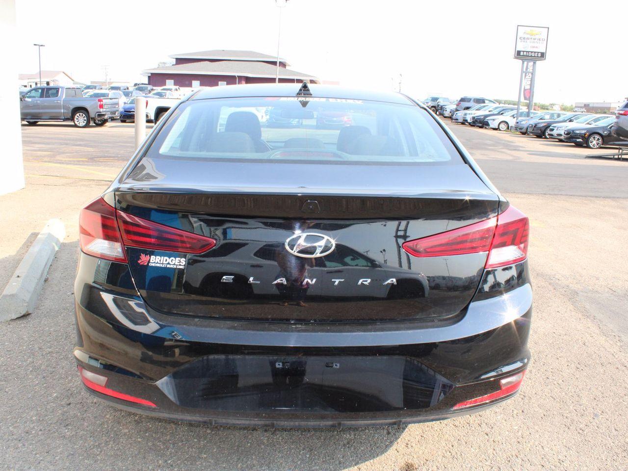 2020 Hyundai Elantra Preferred-4