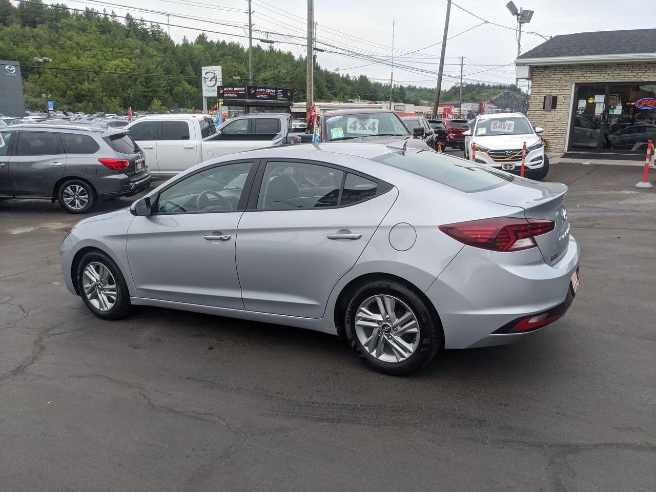 2020 Hyundai Elantra Preferred-2