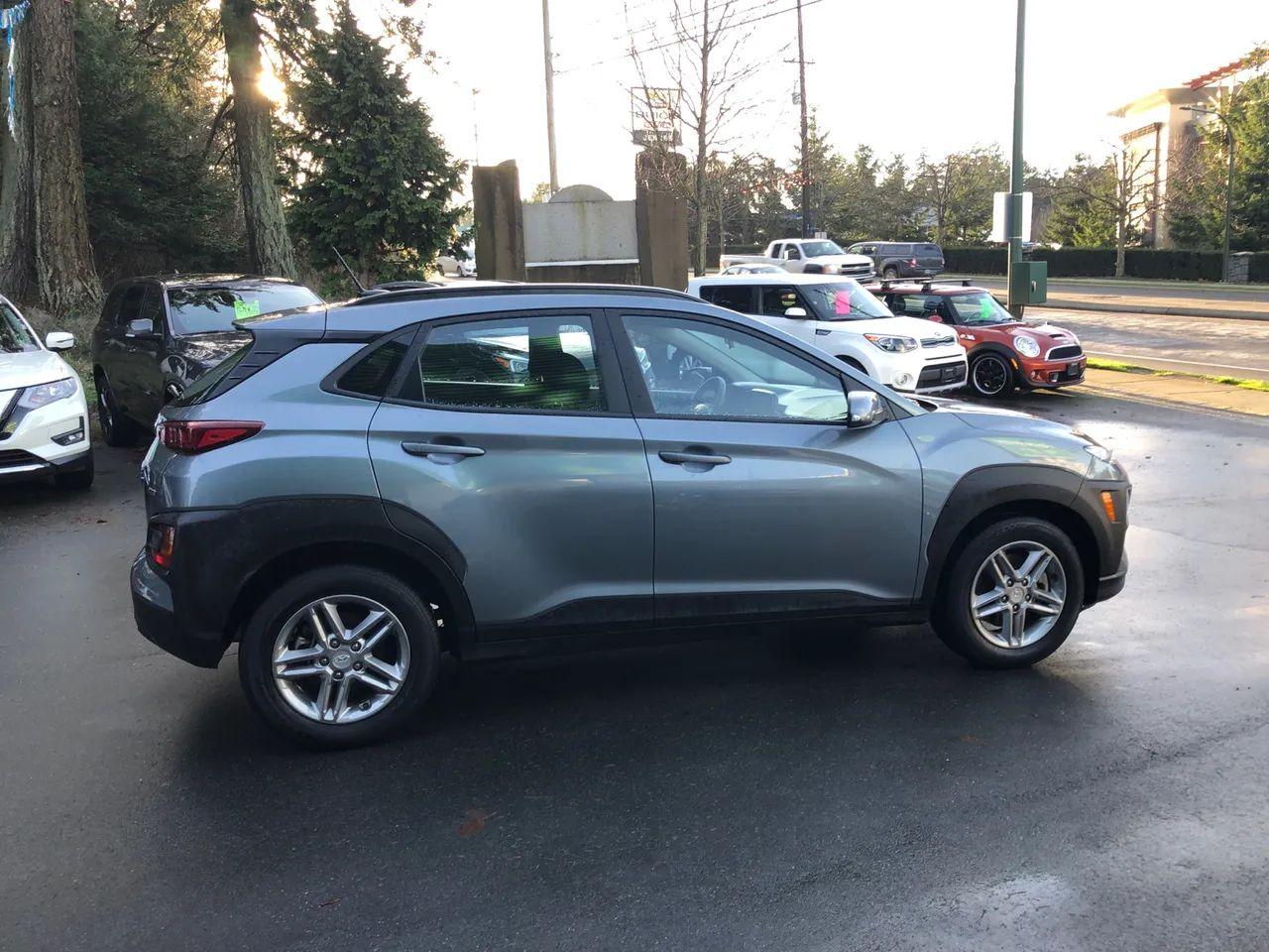 2020 Hyundai Kona Essential-3