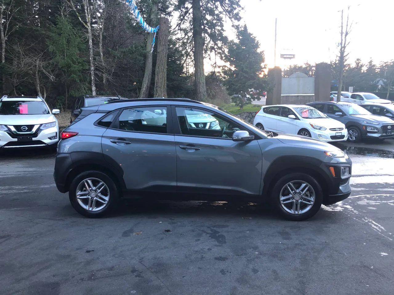 2020 Hyundai Kona Essential-3