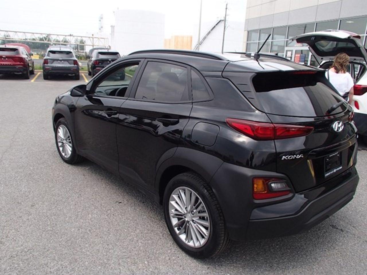2020 Hyundai Kona Luxury-2